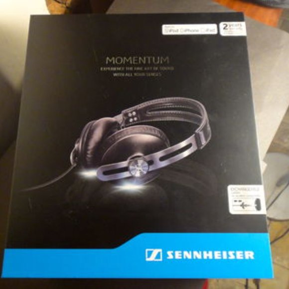 Over Ear Headphones - Picture 4 of 7